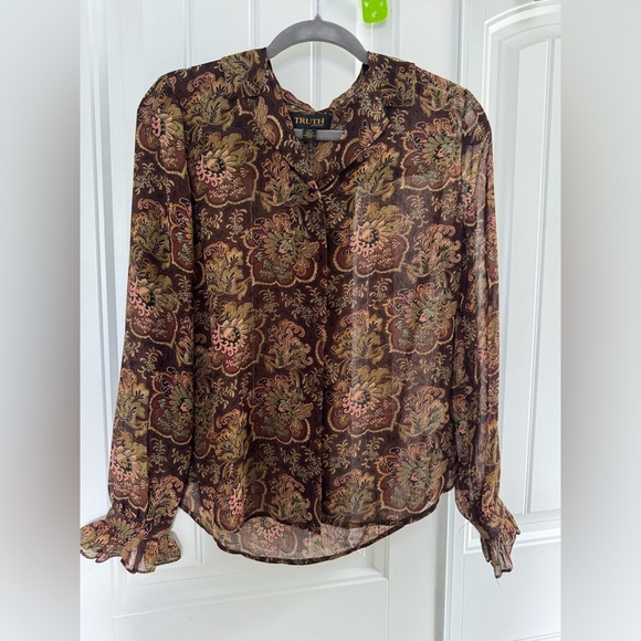 Truth by Republic Blouse – Size S – Sheer Floral Style - Picture 2 of 5